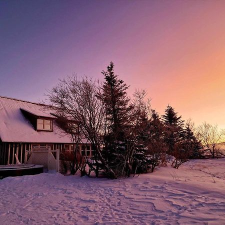 Milli Vina Guesthouse Боргарнес Екстериор снимка