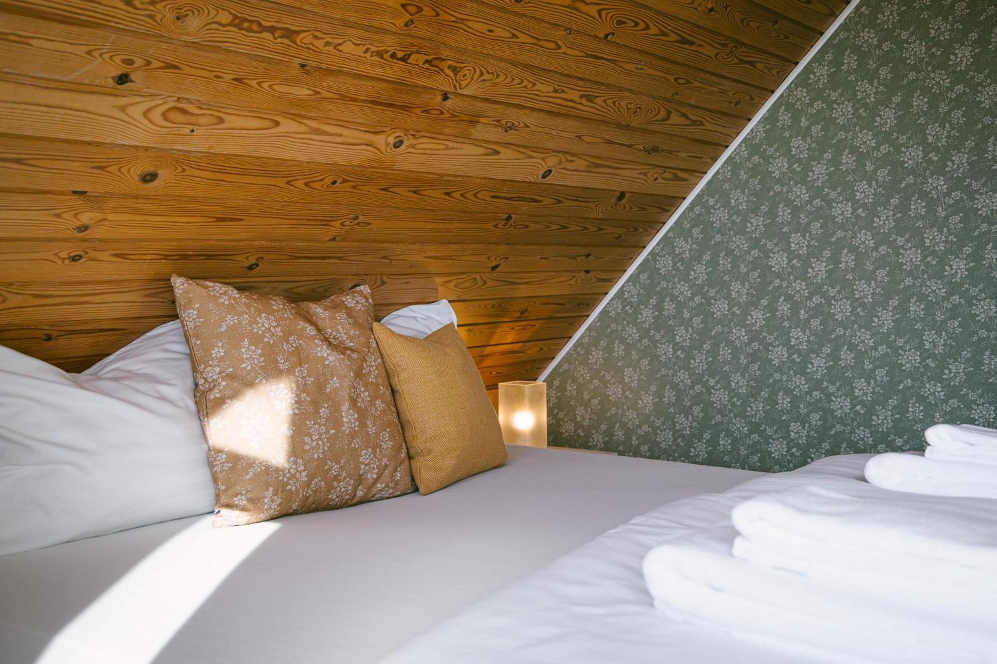 Milli Vina Guesthouse Боргарнес Екстериор снимка