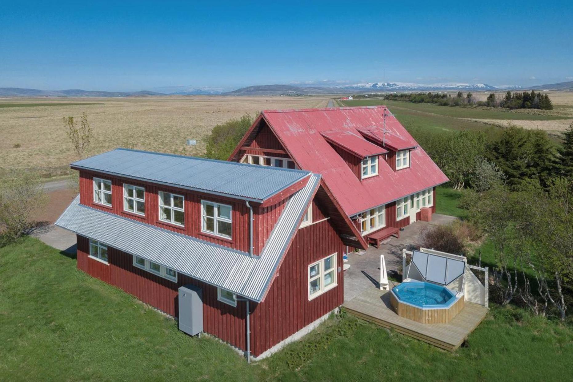 Milli Vina Guesthouse Боргарнес Екстериор снимка