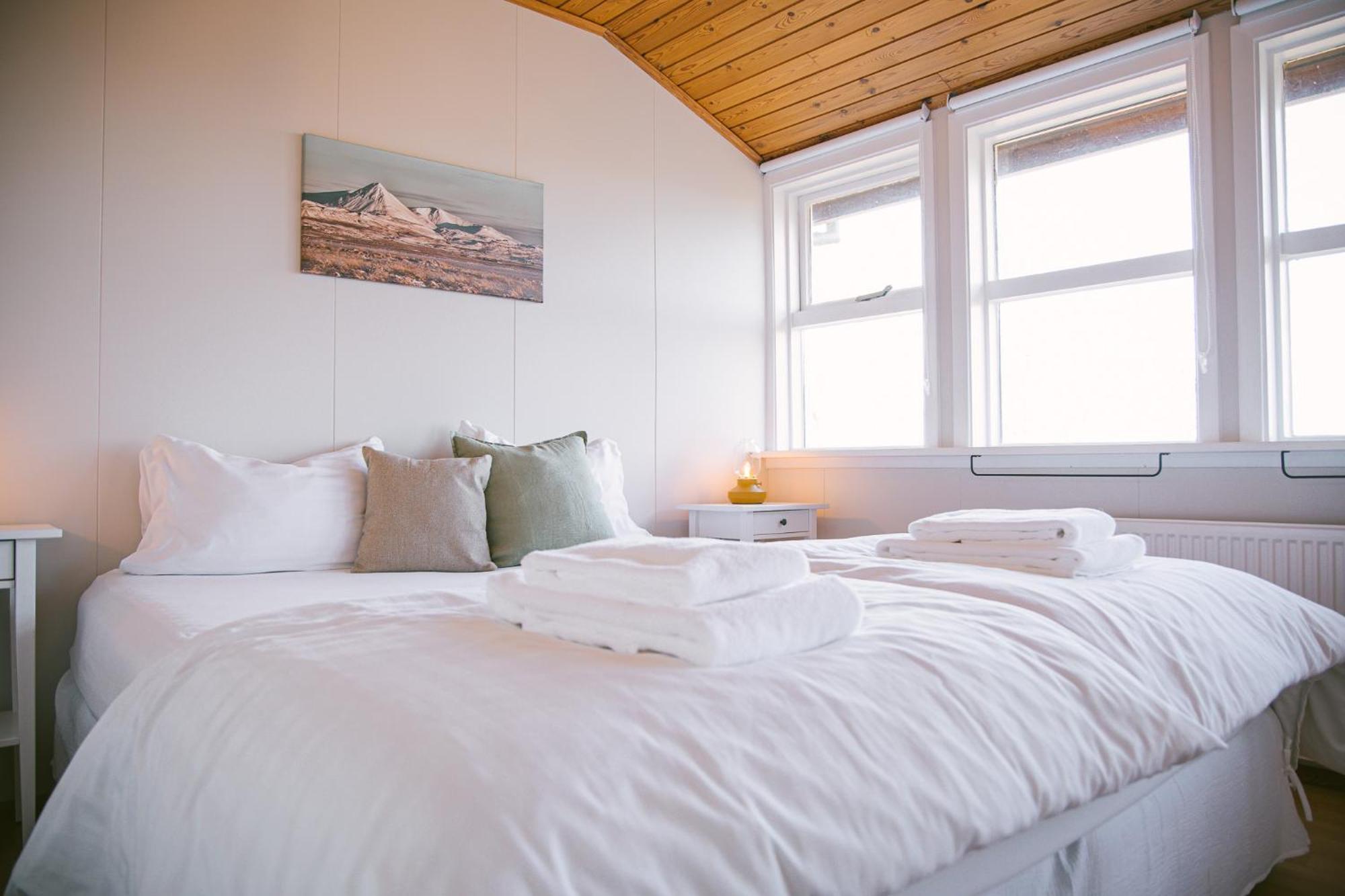 Milli Vina Guesthouse Боргарнес Екстериор снимка