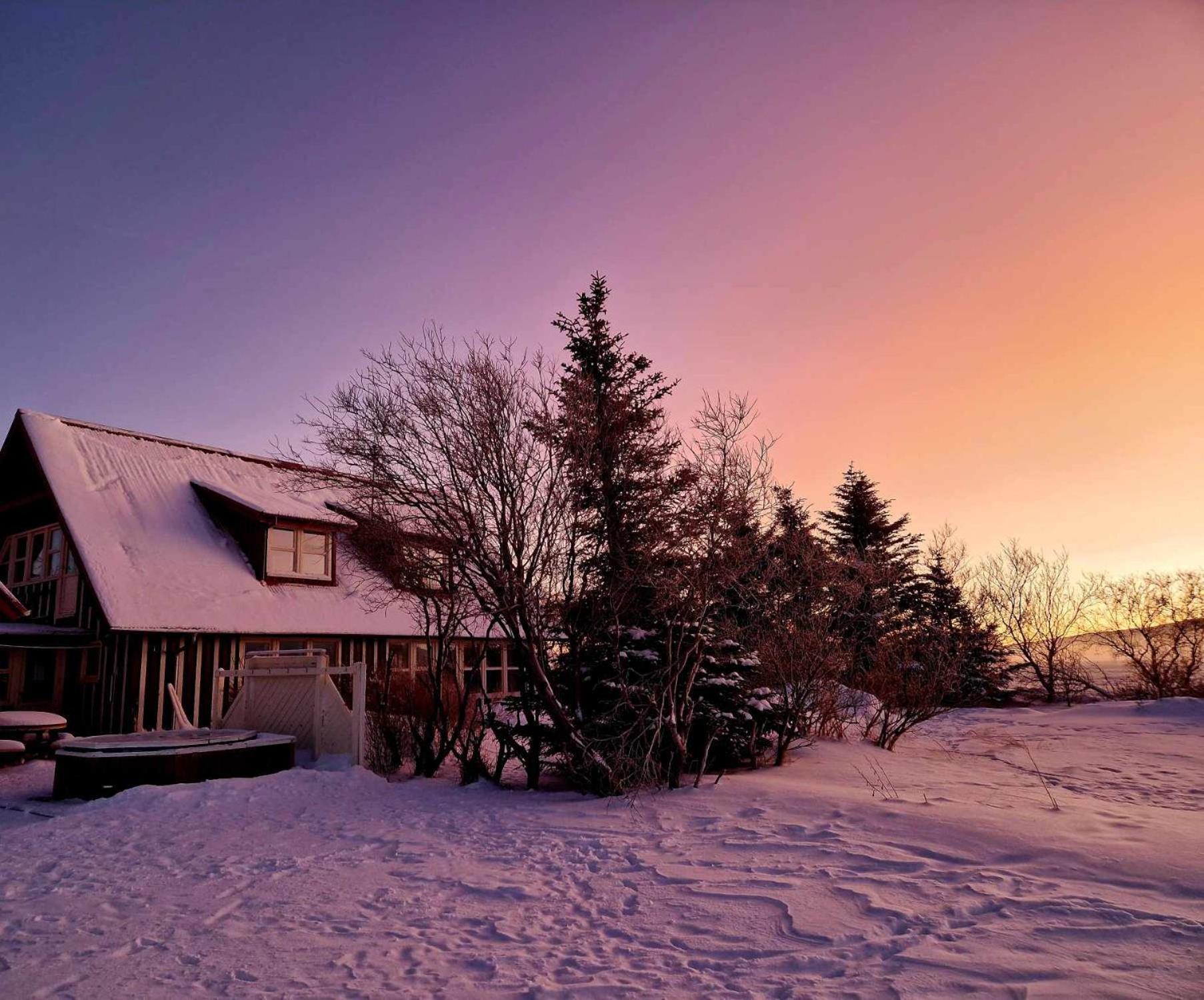 Milli Vina Guesthouse Боргарнес Екстериор снимка